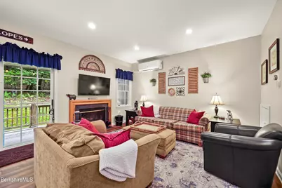 9123 Mountainside Dr, Hancock, MA 01237 - Photo 18