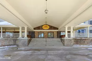 9123 Mountainside Dr, Hancock, MA 01237 - Photo 36
