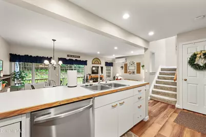 9123 Mountainside Dr, Hancock, MA 01237 - Photo 12