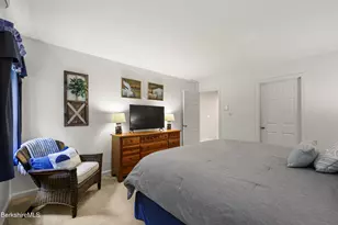 9123 Mountainside Dr, Hancock, MA 01237 - Photo 30