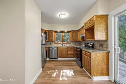 64-66 Stratford Ave, Pittsfield, MA 01201 - Photo 22