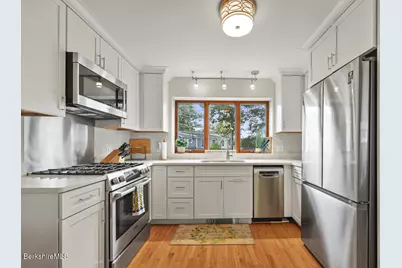 99 Narragansett Ave, Lanesborough, MA 01237 - Photo 8