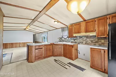 [Address not provided], Hinsdale, MA 01235 - Photo 10