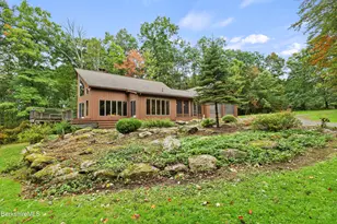 525 Rote Hill Rd, Sheffield, MA 01257 - Photo 2