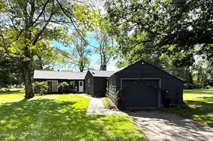 9 Park Ln, Sheffield, MA 01257 - Photo 2