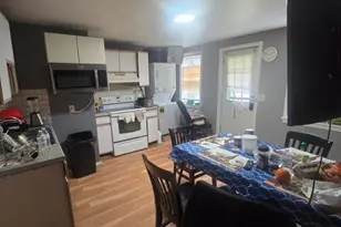 86 E Center St, Pittsfield, MA 01201 - Photo 2