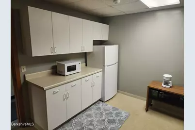 266 Unit 2 North St, Cheshire, MA 01225 - Photo 2