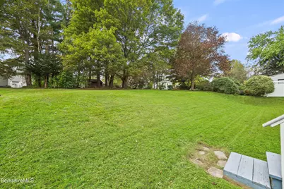 25 Brighton Ave, Pittsfield, MA 01201 - Photo 38