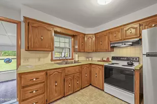 25 Brighton Ave, Pittsfield, MA 01201 - Photo 14
