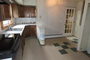 9 Summer St, Adams, MA 01220 - Photo 26