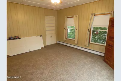 9 Summer St, Adams, MA 01220 - Photo 36