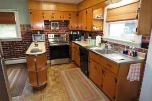 9 Summer St, Adams, MA 01220 - Photo 10