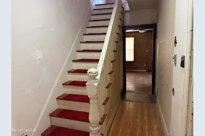 17-19 Goodman Ln, Pittsfield, MA 01201 - Photo 32