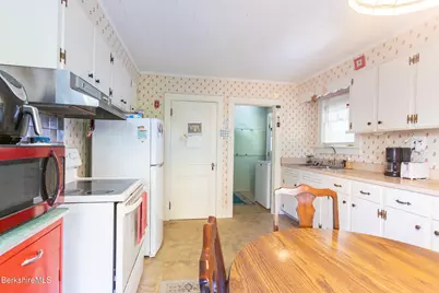 1020 Williams St, Pittsfield, MA 01201 - Photo 14