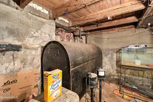 85 Clarendon St, Pittsfield, MA 01201 - Photo 48