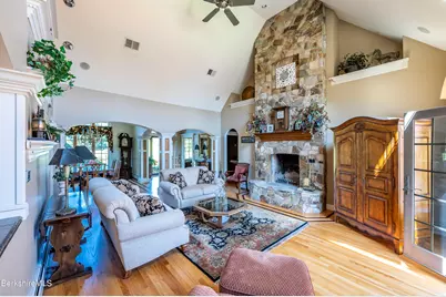 13 Silver St, Lanesborough, MA 01237 - Photo 12