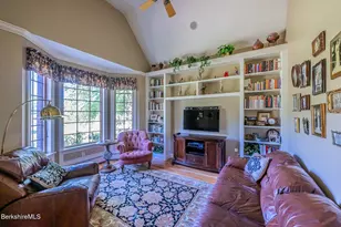 13 Silver St, Lanesborough, MA 01237 - Photo 8