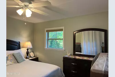 43 Doreen St, Pittsfield, MA 01201 - Photo 24