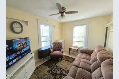 36 Randall St, Adams, MA 01220 - Photo 8