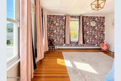 41 Quincy St, North Adams, MA 01247 - Photo 24
