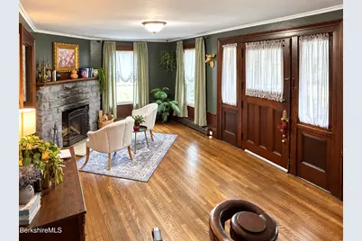 41 Quincy St, North Adams, MA 01247 - Photo 2