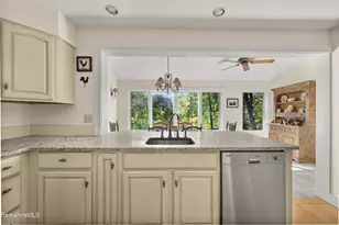 34 Pixley Hill Rd, West Stockbridge, MA 01266 - Photo 10