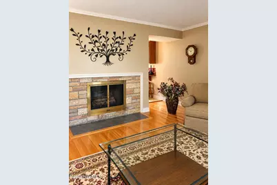 102 Tor Ct, Pittsfield, MA 01201 - Photo 6