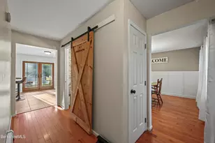 9 Redmond Ln, Pittsfield, MA 01201 - Photo 4