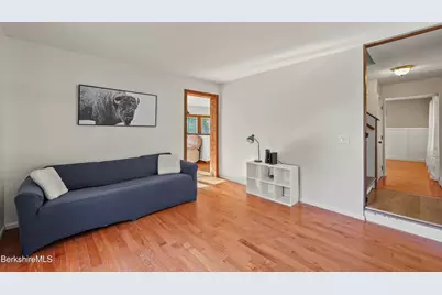 9 Redmond Ln, Pittsfield, MA 01201 - Photo 6
