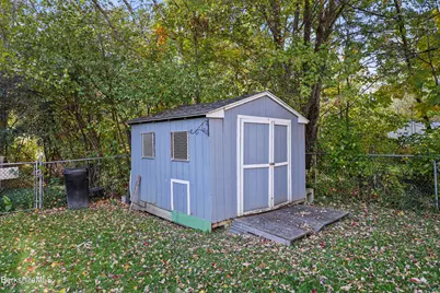 9 Redmond Ln, Pittsfield, MA 01201 - Photo 42