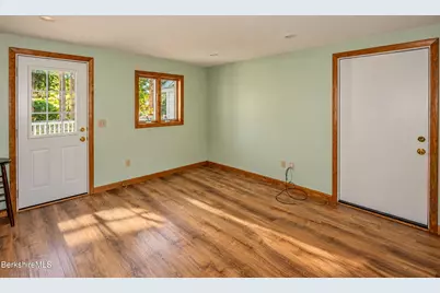 20 Alfred Dr, Pittsfield, MA 01201 - Photo 4