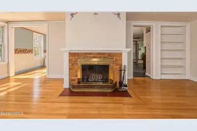 20 Alfred Dr, Pittsfield, MA 01201 - Photo 10
