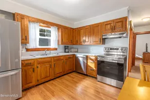 90 Euclid Ave, Pittsfield, MA 01201 - Photo 10