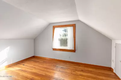 90 Euclid Ave, Pittsfield, MA 01201 - Photo 16