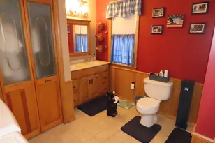 111 Franklin St, North Adams, MA 01247 - Photo 18