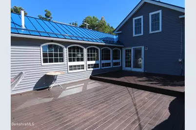 111 Franklin St, North Adams, MA 01247 - Photo 16