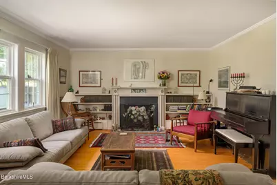 57 Sabin Dr, Williamstown, MA 01267 - Photo 4