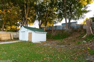 35 Danforth Ave, Pittsfield, MA 01201 - Photo 30