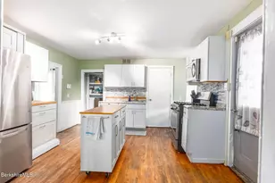 35 Danforth Ave, Pittsfield, MA 01201 - Photo 4