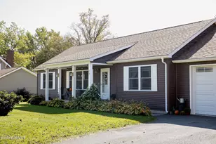 25 Raymond Dr, Dalton, MA 01226 - Photo 2