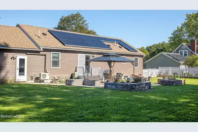 25 Raymond Dr, Dalton, MA 01226 - Photo 6