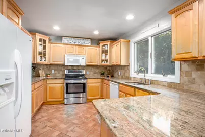 506 Gale Ave, Pittsfield, MA 01201 - Photo 8