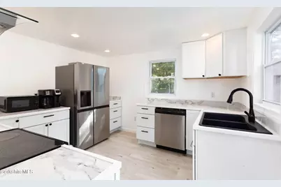23 Westover St, Pittsfield, MA 01201 - Photo 10