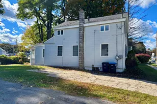 42 Newell St, Pittsfield, MA 01201 - Photo 4