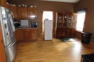 17 Bobs Hill, Adams, MA 01220 - Photo 8