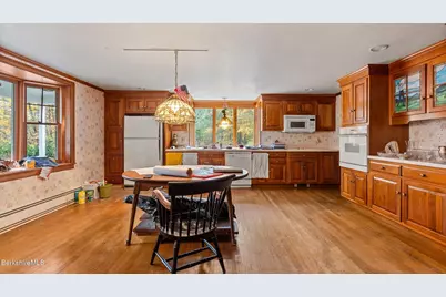 3 Pleasant View Dr, Great Barrington, MA 01230 - Photo 6