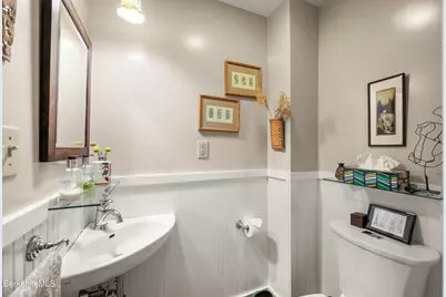 202 Oak St, Great Barrington, MA 01236 - Photo 18