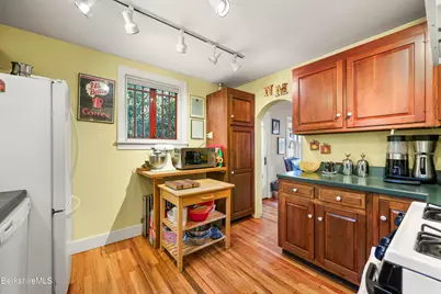 202 Oak St, Great Barrington, MA 01236 - Photo 14