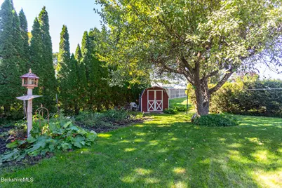 20 Crane Ave, Pittsfield, MA 01201 - Photo 8