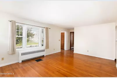 20 Crane Ave, Pittsfield, MA 01201 - Photo 16